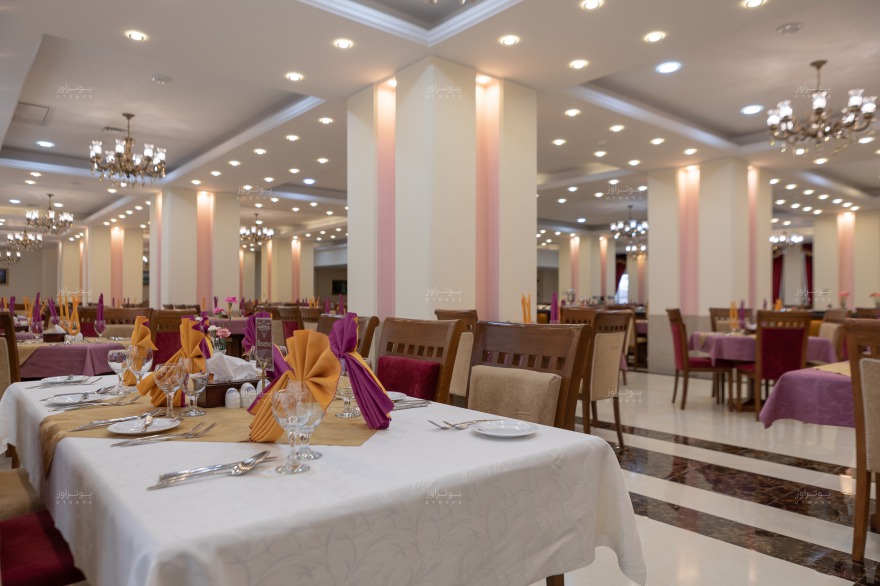 رستوران هتل پارسیس مشهد